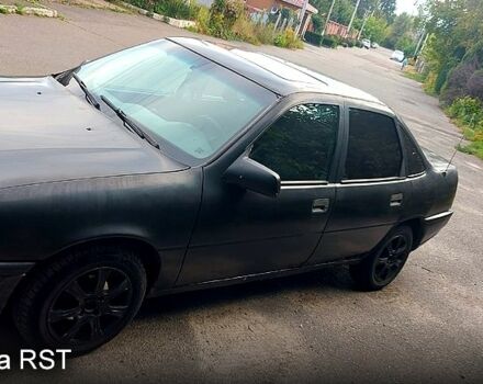 Черный Опель Вектра, объемом двигателя 2 л и пробегом 380 тыс. км за 900 $, фото 6 на Automoto.ua
