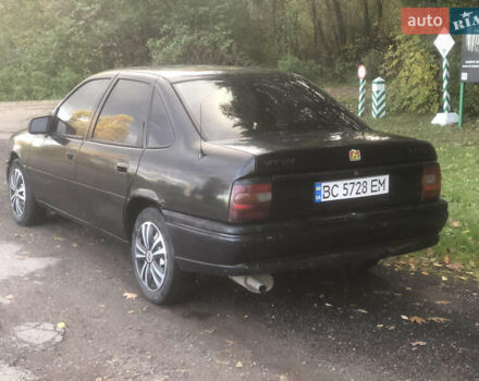 Черный Опель Вектра, объемом двигателя 2 л и пробегом 350 тыс. км за 1300 $, фото 6 на Automoto.ua
