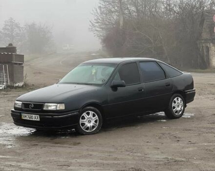 Чорний Опель Вектра, об'ємом двигуна 1.8 л та пробігом 300 тис. км за 1300 $, фото 3 на Automoto.ua
