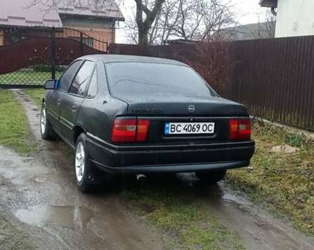 Черный Опель Вектра, объемом двигателя 2 л и пробегом 150 тыс. км за 1550 $, фото 1 на Automoto.ua