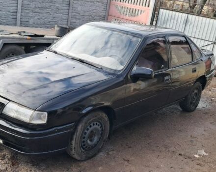 Чорний Опель Вектра, об'ємом двигуна 1.6 л та пробігом 200 тис. км за 2000 $, фото 1 на Automoto.ua