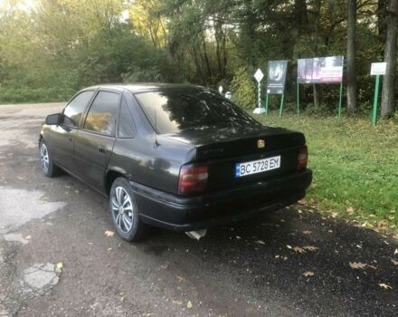 Черный Опель Вектра, объемом двигателя 2 л и пробегом 350 тыс. км за 1200 $, фото 22 на Automoto.ua