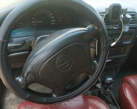 Черный Опель Вектра, объемом двигателя 1.8 л и пробегом 665 тыс. км за 1800 $, фото 4 на Automoto.ua