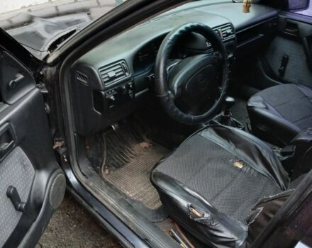 Черный Опель Вектра, объемом двигателя 2 л и пробегом 500 тыс. км за 1040 $, фото 7 на Automoto.ua