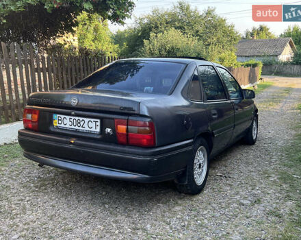 Черный Опель Вектра, объемом двигателя 2 л и пробегом 424 тыс. км за 1650 $, фото 4 на Automoto.ua