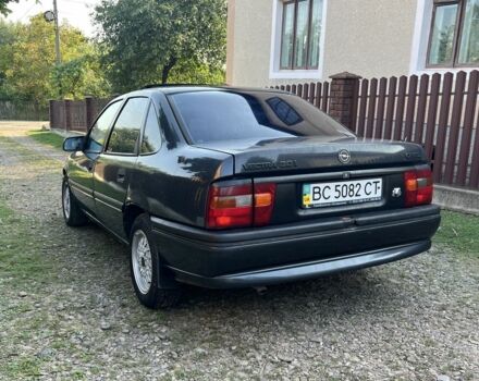 Черный Опель Вектра, объемом двигателя 2 л и пробегом 423 тыс. км за 1650 $, фото 5 на Automoto.ua