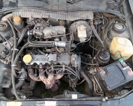 Черный Опель Вектра, объемом двигателя 2 л и пробегом 380 тыс. км за 1100 $, фото 4 на Automoto.ua