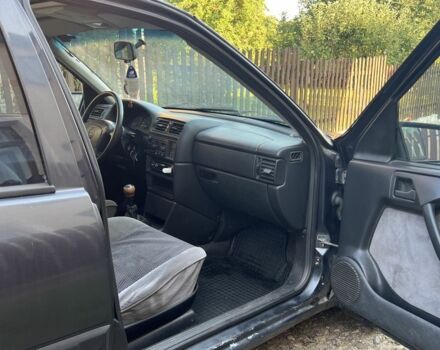 Черный Опель Вектра, объемом двигателя 2 л и пробегом 423 тыс. км за 1650 $, фото 10 на Automoto.ua