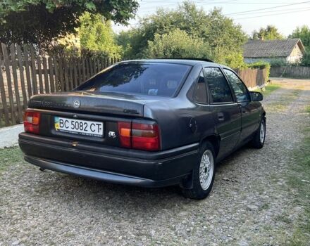 Черный Опель Вектра, объемом двигателя 2 л и пробегом 423 тыс. км за 1650 $, фото 3 на Automoto.ua