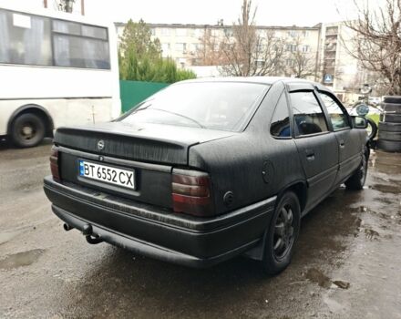 Черный Опель Вектра, объемом двигателя 2 л и пробегом 200 тыс. км за 1200 $, фото 3 на Automoto.ua