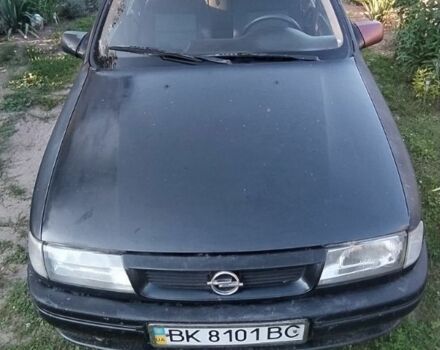 Черный Опель Вектра, объемом двигателя 2 л и пробегом 380 тыс. км за 1100 $, фото 1 на Automoto.ua
