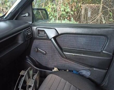 Черный Опель Вектра, объемом двигателя 1.6 л и пробегом 300 тыс. км за 776 $, фото 7 на Automoto.ua