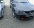 Черный Опель Вектра, объемом двигателя 1.6 л и пробегом 372 тыс. км за 3500 $, фото 1 на Automoto.ua