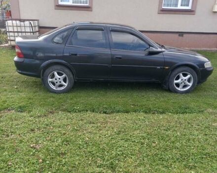 Чорний Опель Вектра, об'ємом двигуна 1.7 л та пробігом 430 тис. км за 1000 $, фото 9 на Automoto.ua