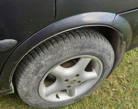 Чорний Опель Вектра, об'ємом двигуна 1.7 л та пробігом 430 тис. км за 1000 $, фото 3 на Automoto.ua