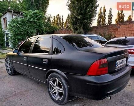 Чорний Опель Вектра, об'ємом двигуна 2 л та пробігом 300 тис. км за 2500 $, фото 4 на Automoto.ua