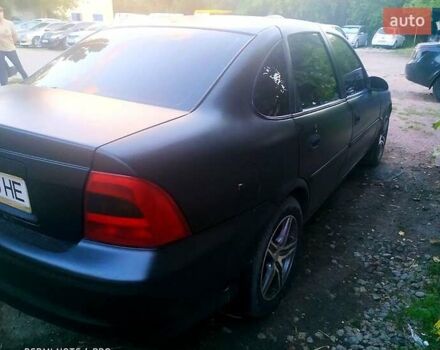 Чорний Опель Вектра, об'ємом двигуна 2 л та пробігом 300 тис. км за 2500 $, фото 1 на Automoto.ua