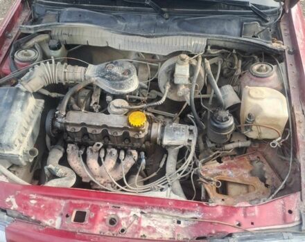 Черный Опель Вектра, объемом двигателя 1.6 л и пробегом 350 тыс. км за 600 $, фото 2 на Automoto.ua