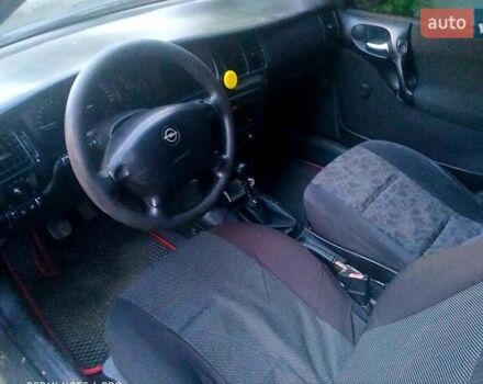 Чорний Опель Вектра, об'ємом двигуна 2 л та пробігом 300 тис. км за 2500 $, фото 3 на Automoto.ua