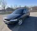 Черный Опель Вектра, объемом двигателя 1.6 л и пробегом 240 тыс. км за 2000 $, фото 3 на Automoto.ua