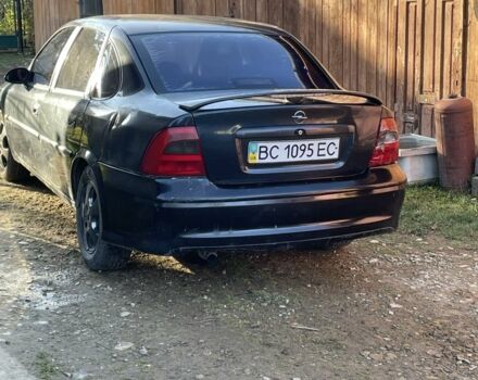 Черный Опель Вектра, объемом двигателя 2 л и пробегом 350 тыс. км за 1400 $, фото 1 на Automoto.ua