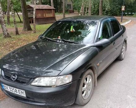 Черный Опель Вектра, объемом двигателя 1.6 л и пробегом 396 тыс. км за 2300 $, фото 6 на Automoto.ua