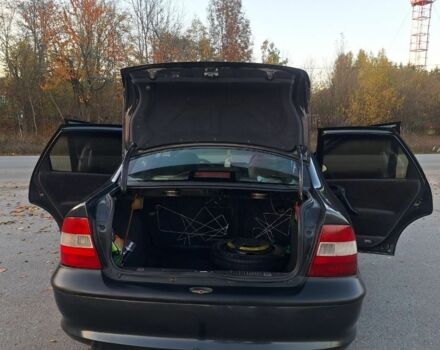 Черный Опель Вектра, объемом двигателя 1.8 л и пробегом 340 тыс. км за 2650 $, фото 19 на Automoto.ua