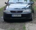 Черный Опель Вектра, объемом двигателя 1.8 л и пробегом 372 тыс. км за 2700 $, фото 1 на Automoto.ua