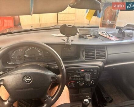 Черный Опель Вектра, объемом двигателя 1.6 л и пробегом 235 тыс. км за 2899 $, фото 2 на Automoto.ua