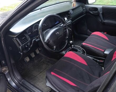 Черный Опель Вектра, объемом двигателя 2 л и пробегом 273 тыс. км за 2200 $, фото 3 на Automoto.ua