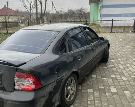 Черный Опель Вектра, объемом двигателя 2 л и пробегом 333 тыс. км за 1400 $, фото 4 на Automoto.ua