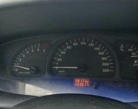 Черный Опель Вектра, объемом двигателя 1.8 л и пробегом 454 тыс. км за 1750 $, фото 5 на Automoto.ua