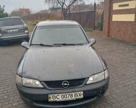 Черный Опель Вектра, объемом двигателя 1.8 л и пробегом 454 тыс. км за 1750 $, фото 1 на Automoto.ua