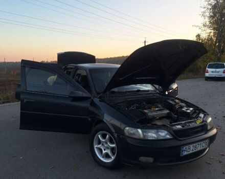 Черный Опель Вектра, объемом двигателя 1.8 л и пробегом 340 тыс. км за 2650 $, фото 3 на Automoto.ua