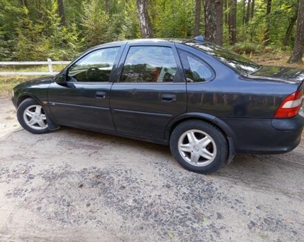 Черный Опель Вектра, объемом двигателя 1 л и пробегом 283 тыс. км за 1800 $, фото 2 на Automoto.ua