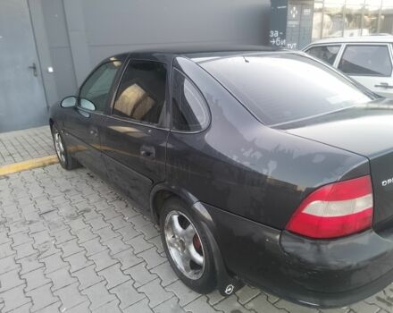 Черный Опель Вектра, объемом двигателя 2 л и пробегом 275 тыс. км за 2000 $, фото 5 на Automoto.ua
