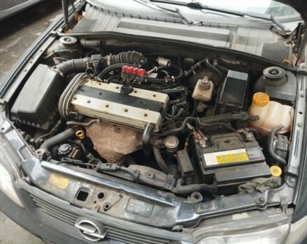 Чорний Опель Вектра, об'ємом двигуна 2 л та пробігом 320 тис. км за 1900 $, фото 7 на Automoto.ua