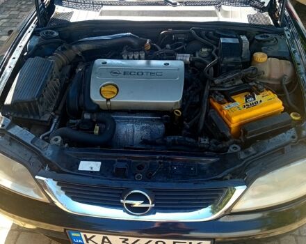 Черный Опель Вектра, объемом двигателя 1.6 л и пробегом 430 тыс. км за 2900 $, фото 1 на Automoto.ua