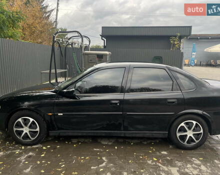 Черный Опель Вектра, объемом двигателя 1.6 л и пробегом 303 тыс. км за 2300 $, фото 2 на Automoto.ua