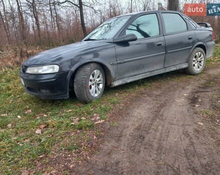 Черный Опель Вектра, объемом двигателя 2 л и пробегом 348 тыс. км за 2200 $, фото 6 на Automoto.ua
