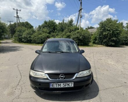 Черный Опель Вектра, объемом двигателя 2 л и пробегом 350 тыс. км за 1250 $, фото 2 на Automoto.ua