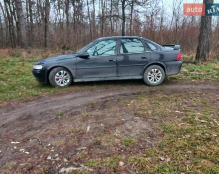 Черный Опель Вектра, объемом двигателя 2 л и пробегом 348 тыс. км за 2200 $, фото 1 на Automoto.ua