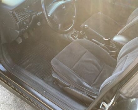 Черный Опель Вектра, объемом двигателя 0 л и пробегом 250 тыс. км за 750 $, фото 3 на Automoto.ua