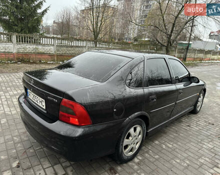 Черный Опель Вектра, объемом двигателя 1.6 л и пробегом 273 тыс. км за 2600 $, фото 4 на Automoto.ua