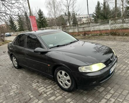 Черный Опель Вектра, объемом двигателя 1.6 л и пробегом 273 тыс. км за 2500 $, фото 6 на Automoto.ua
