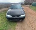Черный Опель Вектра, объемом двигателя 1.6 л и пробегом 200 тыс. км за 903 $, фото 2 на Automoto.ua