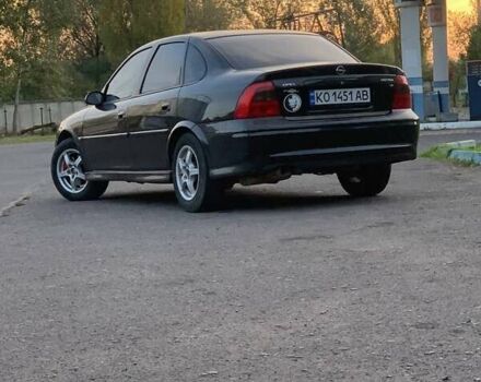 Черный Опель Вектра, объемом двигателя 1.8 л и пробегом 337 тыс. км за 2500 $, фото 5 на Automoto.ua