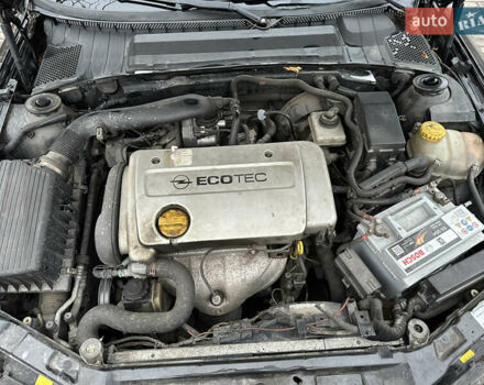 Черный Опель Вектра, объемом двигателя 1.6 л и пробегом 273 тыс. км за 2600 $, фото 10 на Automoto.ua