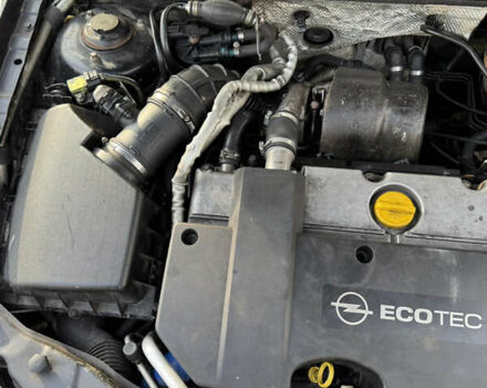 Черный Опель Вектра, объемом двигателя 2.2 л и пробегом 300 тыс. км за 3250 $, фото 29 на Automoto.ua