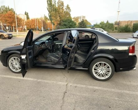 Черный Опель Вектра, объемом двигателя 2.2 л и пробегом 450 тыс. км за 4500 $, фото 7 на Automoto.ua